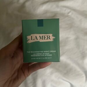 La Mer Rejuvenating Night Cream